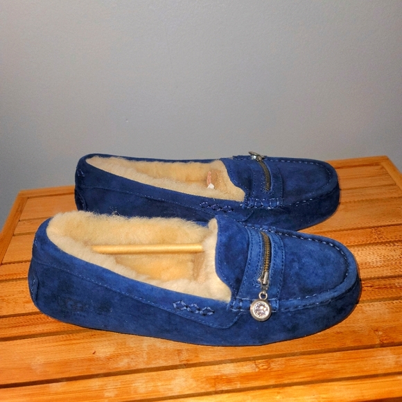 UGG Ansley Charm Moccasin, Midnight Blue, Women's Size 8 - Picture 4 of 9